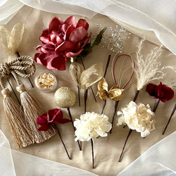 《送料無料》髪飾り 成人式 和装 卒業式 プラチナ×ゴールド×ボルドー アネモネ タッセル 4枚目の画像