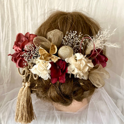 《送料無料》髪飾り 成人式 和装 卒業式 プラチナ×ゴールド×ボルドー アネモネ タッセル 2枚目の画像