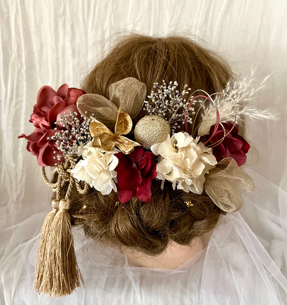 《送料無料》髪飾り 成人式 和装 卒業式 プラチナ×ゴールド×ボルドー アネモネ タッセル 2枚目の画像