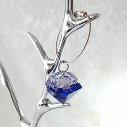 【選べるチャーム】 ラピスラズリ ✕ 水晶　ダイヤ型オルゴナイト キーリング 4枚目の画像