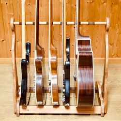 【24時間以内に発送】手作り木工　木製ギタースタンド （チーク）６本掛け 3枚目の画像
