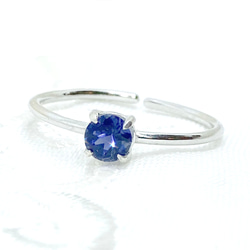 sv925 アイオライト シルバー 指輪 フリーサイズ プチ 菫色 青紫 3月誕生石 紺色 ネイビー 宝石 ジュエリー 1枚目の画像