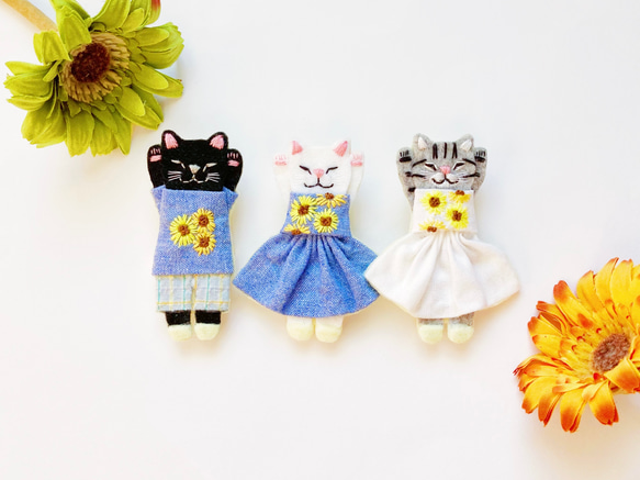 一点物【おめかしおねむねこミニブローチ】アメショーちゃん（猫・フェルト・刺繍・ひまわり・夏） 4枚目の画像