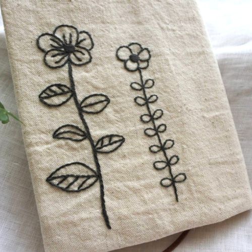 ブックカバー　ハンドメイド　花束刺繍　ピンク　持ち手付き　本カバー 日本刺繍 ジャスミンの花 ブックカバー（クリアカバー付