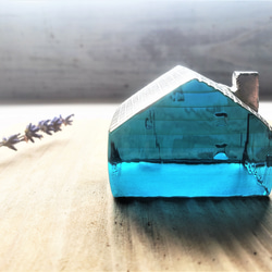 ガラスの家　置物　ブルー クリア　銀彩屋根 2枚目の画像
