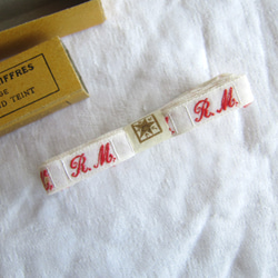 フランスアンティーク刺繍イニシャルRMテープ未使用2本 2枚目の画像