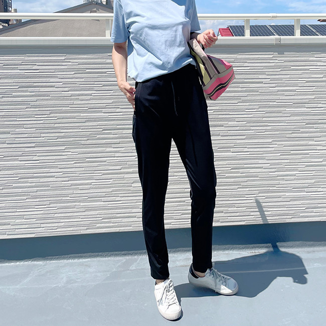 【再販】接触冷感★ウエストゴム！履き心地抜群！ストレッチ素材テーパードイージーパンツ22009BK