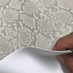 [カット販売]　人工皮革　「カラースネークマットML」　ビーガンレザー　カラー豊富♪　　合皮　日本製 5枚目の画像