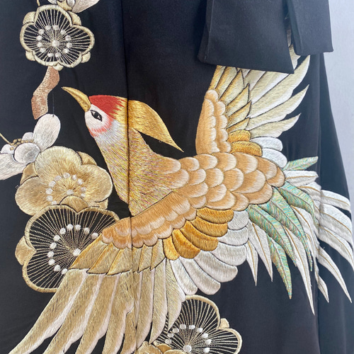 着物リメイク 黒留袖 紋入り 鳥柄刺繍 バード 巻きスカート 着物リメイク 黒留袖 紋入り 鳥柄刺繍 バード 巻きスカート