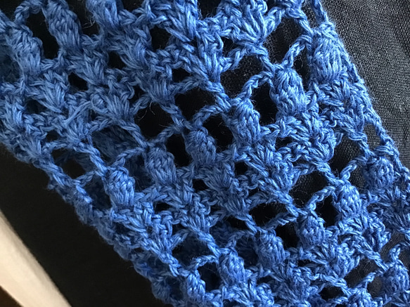 麻100%(リネン、ラミー)ブルーの模様編みスヌード 5枚目の画像
