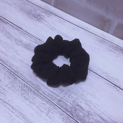 シフォン生地で作ったシュシュ（紫） シュシュ rara/キャンペーン中