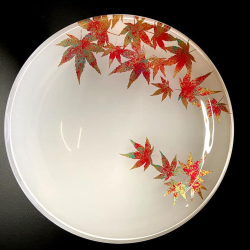 漆ガラス食器 フラットプレート丸28cm/純白【レーザー沈金蒔絵 漆ガラス食器 フラットプレート丸28cm/純白【レーザー沈金蒔絵