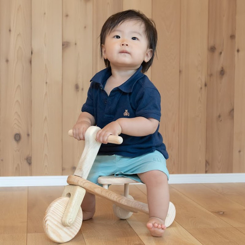 ハンドメイド木製 三輪車 KInderfeets知育木製三輪車について