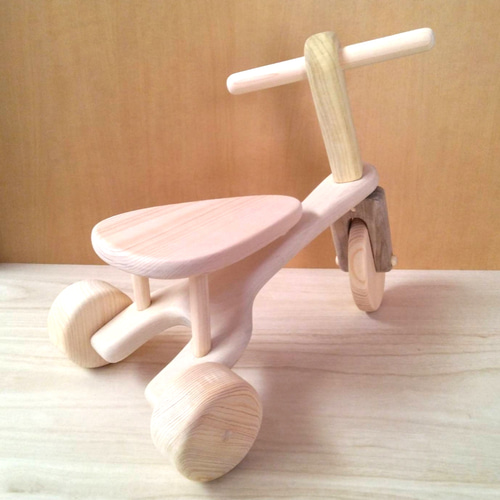 木の三輪車 おもちゃ・人形 あしがら丸太細工 通販 14363200｜Creema