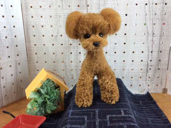 【心を癒す羊毛フェルト犬のプードル(レッド)】 心を癒す羊毛フェルト犬のプードル(レッド)】