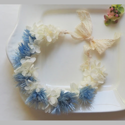 ペット用アクセサリー　青のシルバーデイジーの花かんむり 1枚目の画像