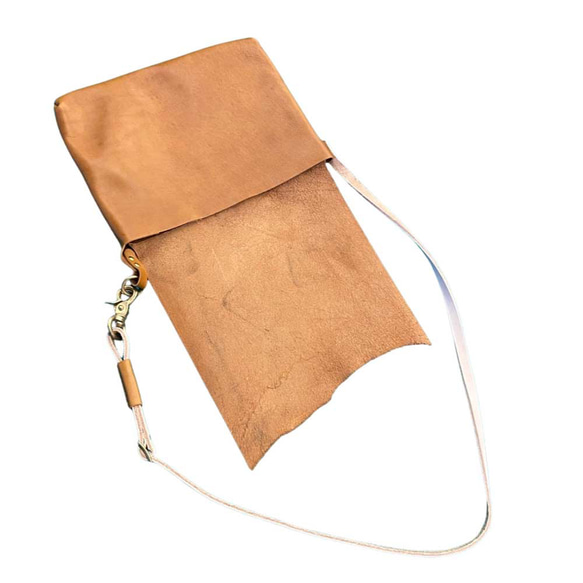 “ippi”“Explorer”手拿包/BROWN，棕色，斜挎包，單肩包，真皮，天然 第3張的照片