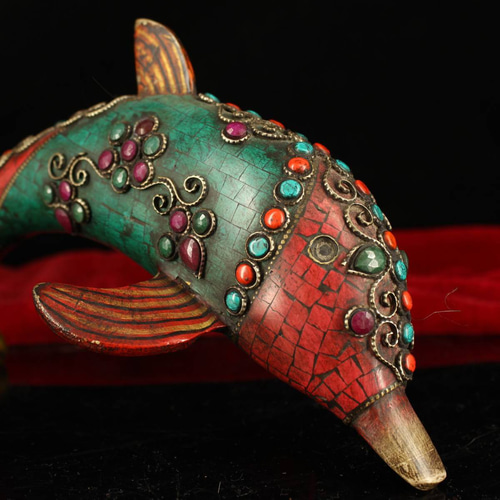 ネパール産の手作り品です。 マルカジット シルバーペンダントトップ(ルーペ付き/ウサギ