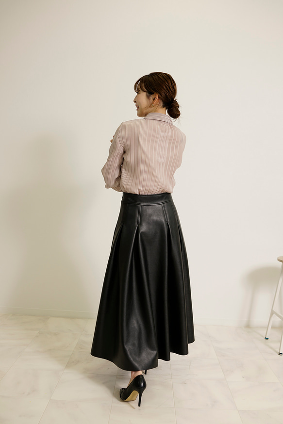 エコレザー フレアスカート モードテイスト ブラック アイボリー 2サイズ 6枚目の画像