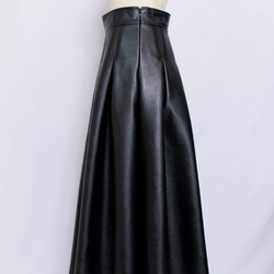 エコレザー フレアスカート モードテイスト ブラック アイボリー 2サイズ 18枚目の画像