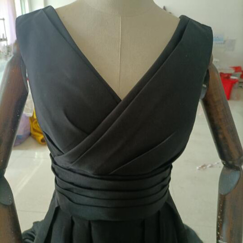 高品質！黒いサテンロングワンピース 二次会ドレス クラシカル  