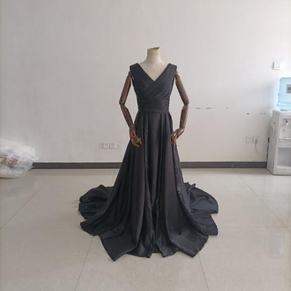 高品質！黒いサテンロングワンピース 二次会ドレス クラシカル  