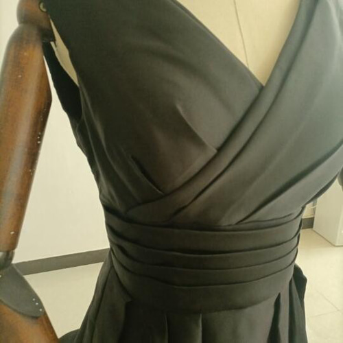 高品質！黒いサテンロングワンピース 二次会ドレス クラシカル  