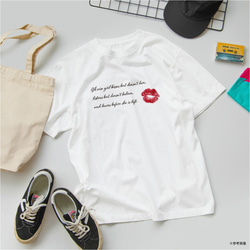 [New]口紅とキスのメッセージTシャツ XS〜3XLサイズ 選べる生地・ビッグシルエット 1枚目の画像