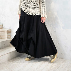 大尺寸 * 任何服裝 [自由排列裙子] 售出超過 1500 件 * 圓形裙子 * 黑色 第1張的照片