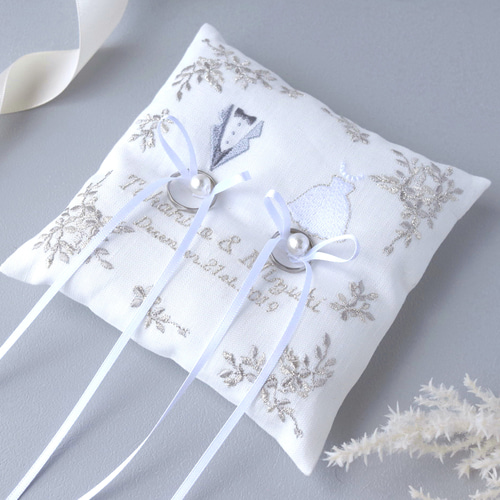 リングピロー　名前入り　結婚式　ウエディング 名入れ】刺繍のリングピロー | シルバーグレー | ナチュラル