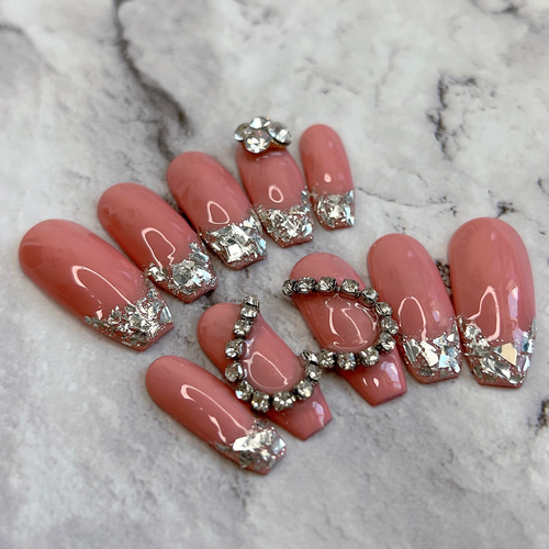 ピンクチェーンストーン×ガラスフレンチネイルチップ ❤︎゛ ネイル  