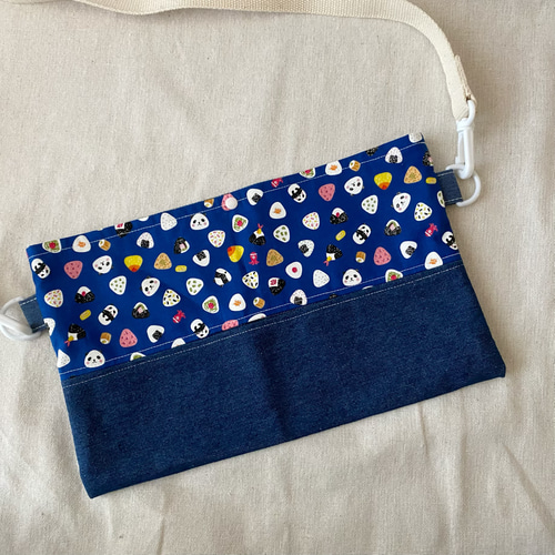 ショルダーティッシュケース 保育士 お散歩 ストラップ付き調節