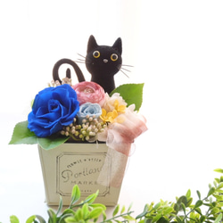 花と猫 (ブルー系)プリザーブドフラワーアレンジメント 猫 フラワー