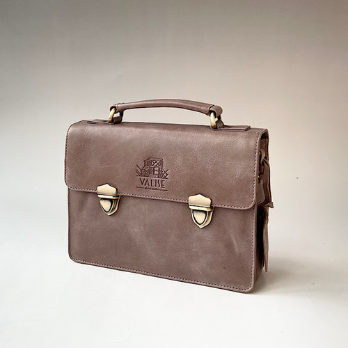 こ*ま様 【英国購入】【美品】サッチェルバッグ イギリスの伝統的なサッチェルバッグのブランドZatchelsのPOP UP