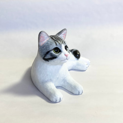 サバトラ白猫の置物 4枚目の画像