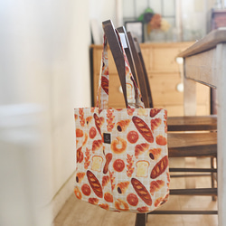 「Oishii Pan」還有原創織品手提袋和環保袋可供選擇。 第2張的照片