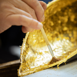 DAYBREAK«夜明け»　長財布　ピスタチオ　～京都の金箔押し仕上げ～ 6枚目の画像