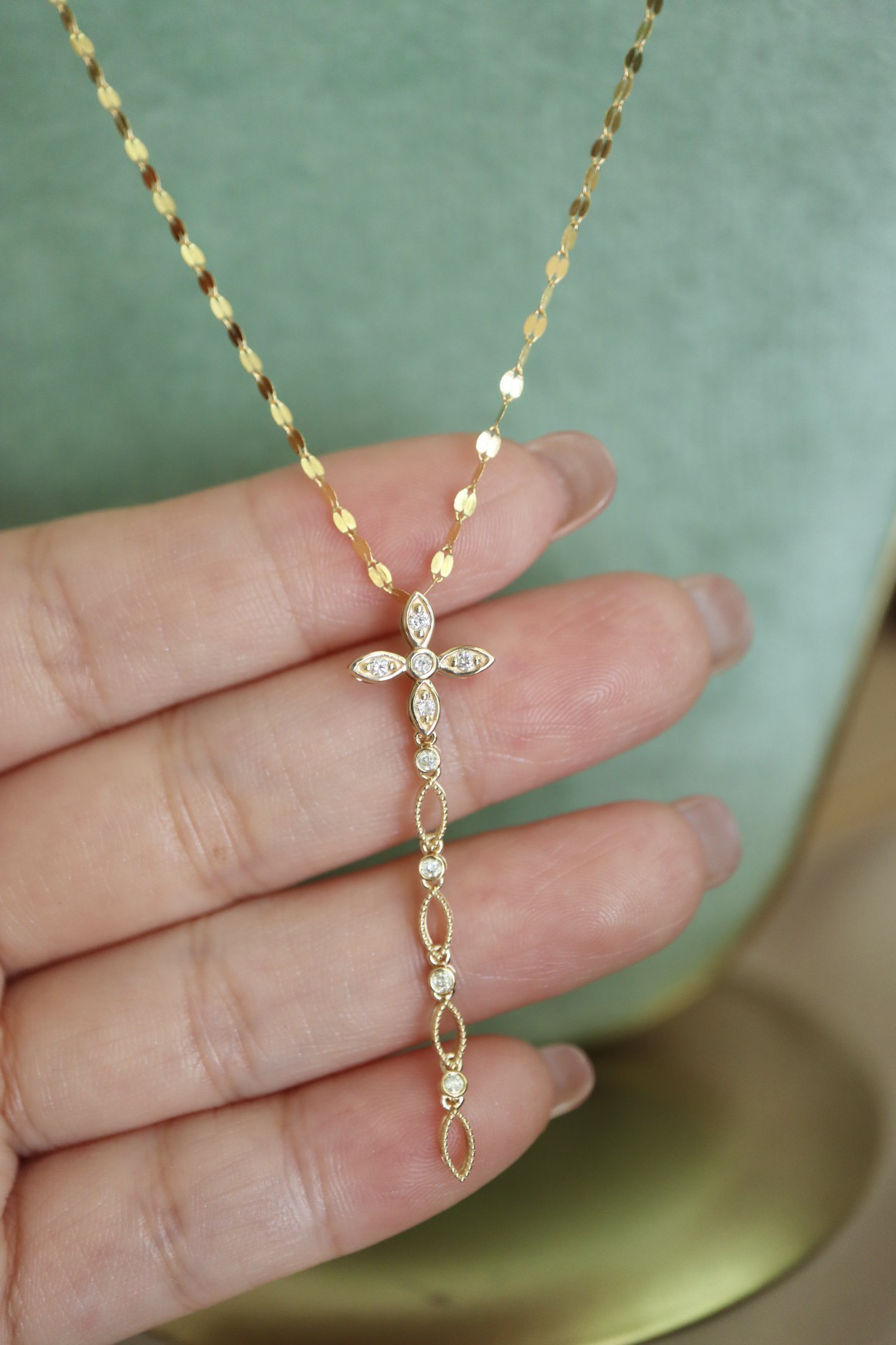 クローバーモチーフ 天然ダイヤモンド付きペンダントk18 ネックレス