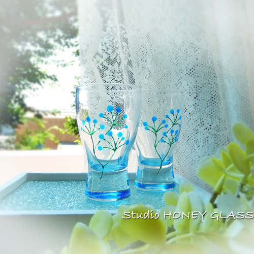 新品未使用　ベネチアグラス　青色ガラスの花柄装飾グラス 新品未使用 ベネチアグラス 青色ガラスの花柄装飾グラス