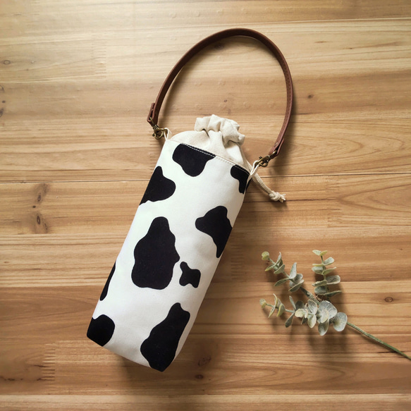 ◇保冷・保温ペットボトルカバー◇牛柄◇水筒カバー、ペットボトル