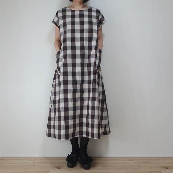 顯瘦寬鬆❣️法式連衣裙（自由/白&amp;棕格紋） 第7張的照片