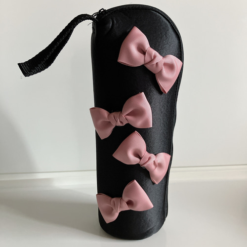 ハンドメイド　オーダー　水筒　カバー　リボン ピンクリボン付きブラック黒水筒カバー♡ペットボトルカバー水筒ケース
