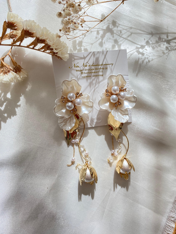 結婚式　ウェディング　ブライダル　大ぶりピアス　パール　花　フラワー　タッセル　花嫁　ゴールド 7枚目の画像