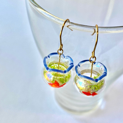 ミニチュア香水瓶風チャーム♡アシメ　ピアス/イヤリング⭐︎ 香るミニ香水瓶のピアス/イヤリング | Pay ID