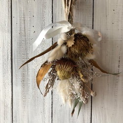 「ドライアンドラ クエルシフォリアの小さなホワイトスワッグ」ドライフラワースワッグ　花束 5枚目の画像