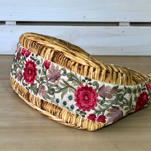 バスケットキルト＆インド刺繍リボン☆ベンリー口金のがま口1way
