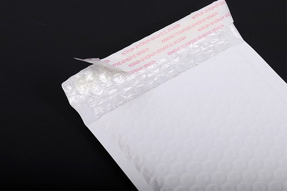Q851-4 18個  梱包資材 クッション封筒 バブル封筒 テープ付き ホワイト 3X（6ヶ） 3枚目の画像