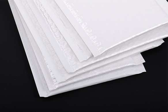 Q851-4 18個  梱包資材 クッション封筒 バブル封筒 テープ付き ホワイト 3X（6ヶ） 4枚目の画像