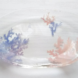 【受注制作】珊瑚柄てびねりガラスそうめん鉢4点セット   (そうめん鉢、カップ、小皿、箸置き) 6枚目の画像