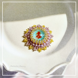 ビーズ刺繍のマグネット 金魚 赤 レジン ネオジム マスク【fa2-0305】fantastic flowery 1枚目の画像